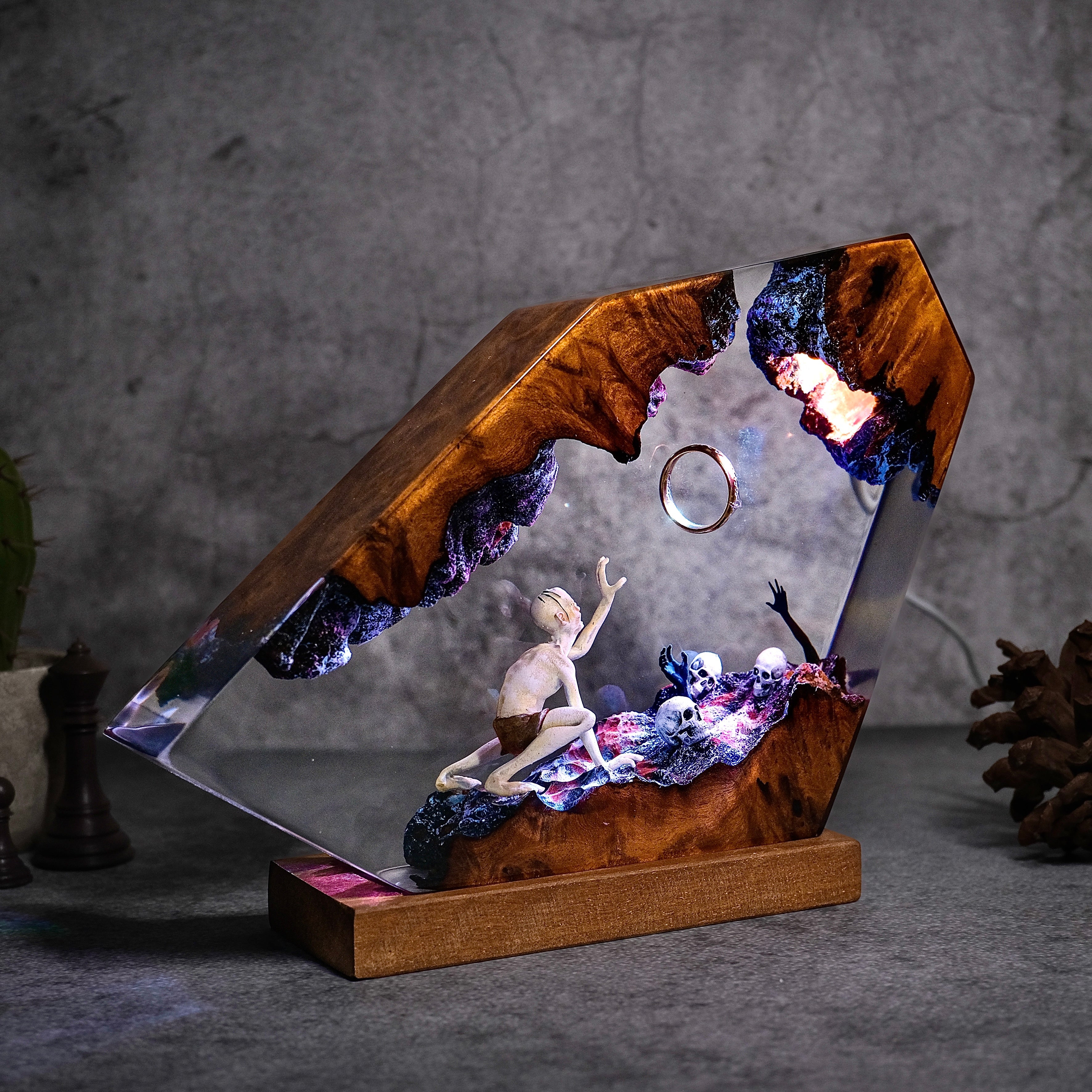 The Ring Seeker: Abyssal Shadow Resin Lamp