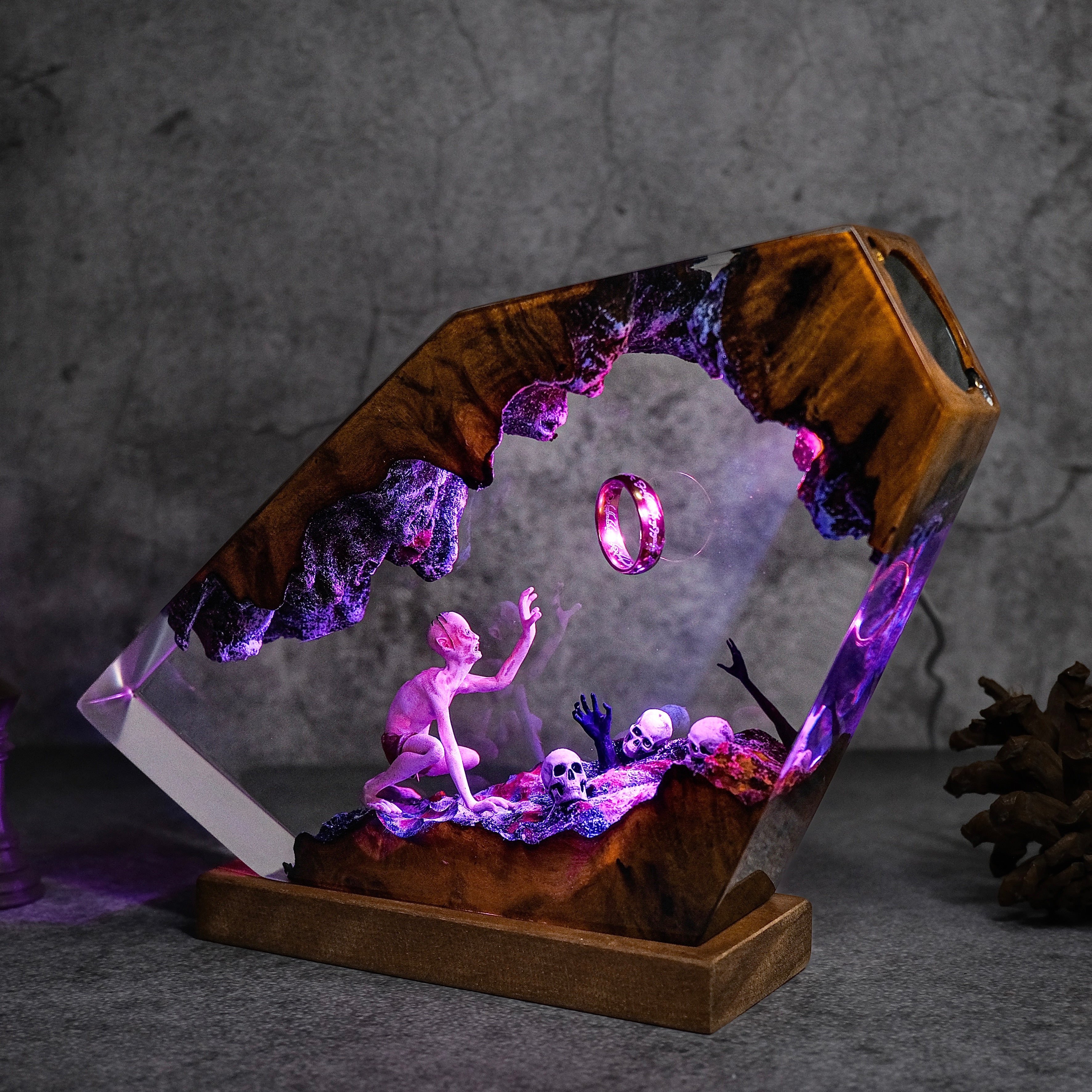 The Ring Seeker: Abyssal Shadow Resin Lamp